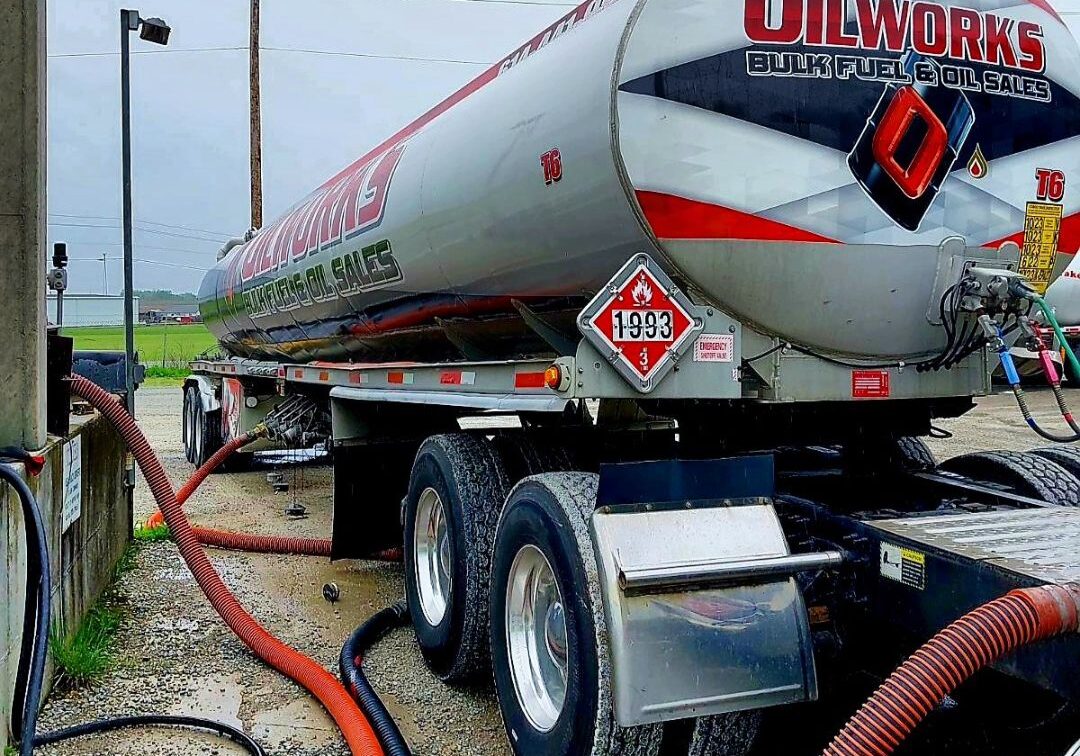 How Quickly Can You Refuel Vehicles On-Site 2 tanker trailer, large hoses for fueling